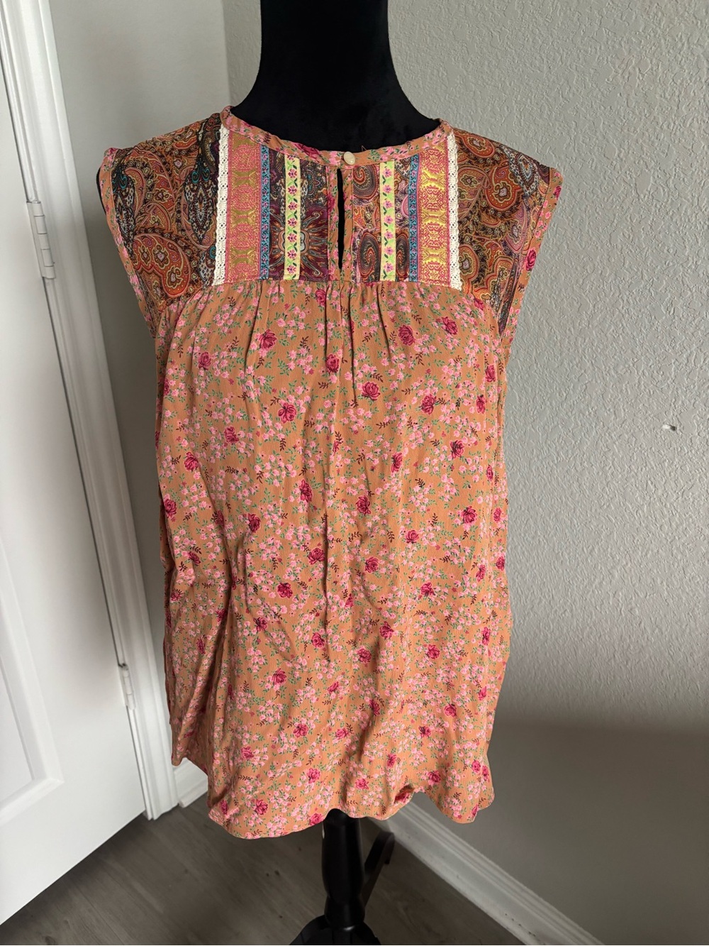Ivy Jane Floral Tiered Sleeveless Blouse Size XS